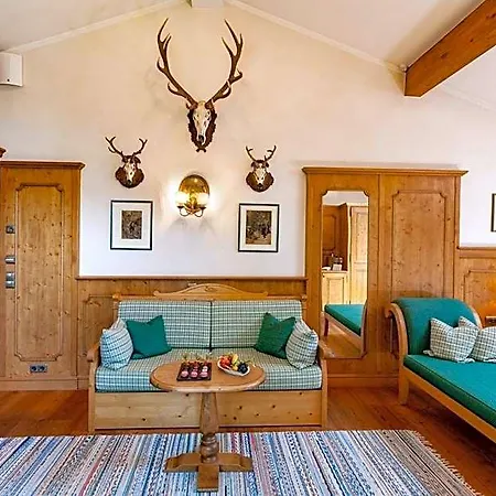 Hotel Leeberghof 2*